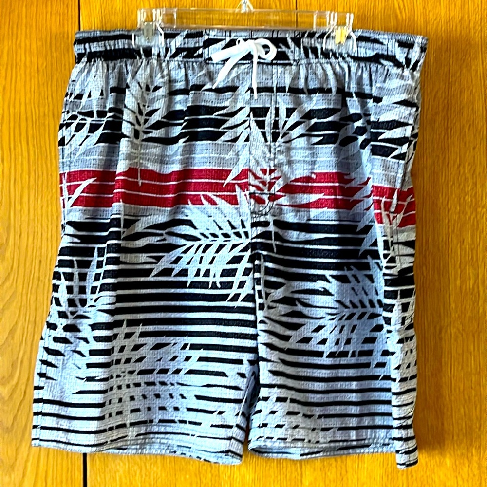 Sonoma XXL 42-44 men 10” swim trunks 4 pockets black gray stripe palm print EUC